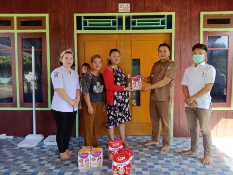 Penyerahan Susu Anak dan Bumil