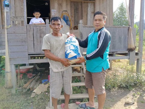 Penyerahan Bantuan Rasda